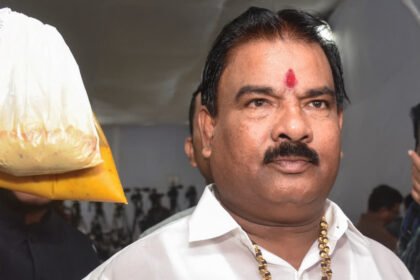 "MLA assaults canteen worker after repeated food quality complaints, draws condemnation from top Maharashtra leaders"